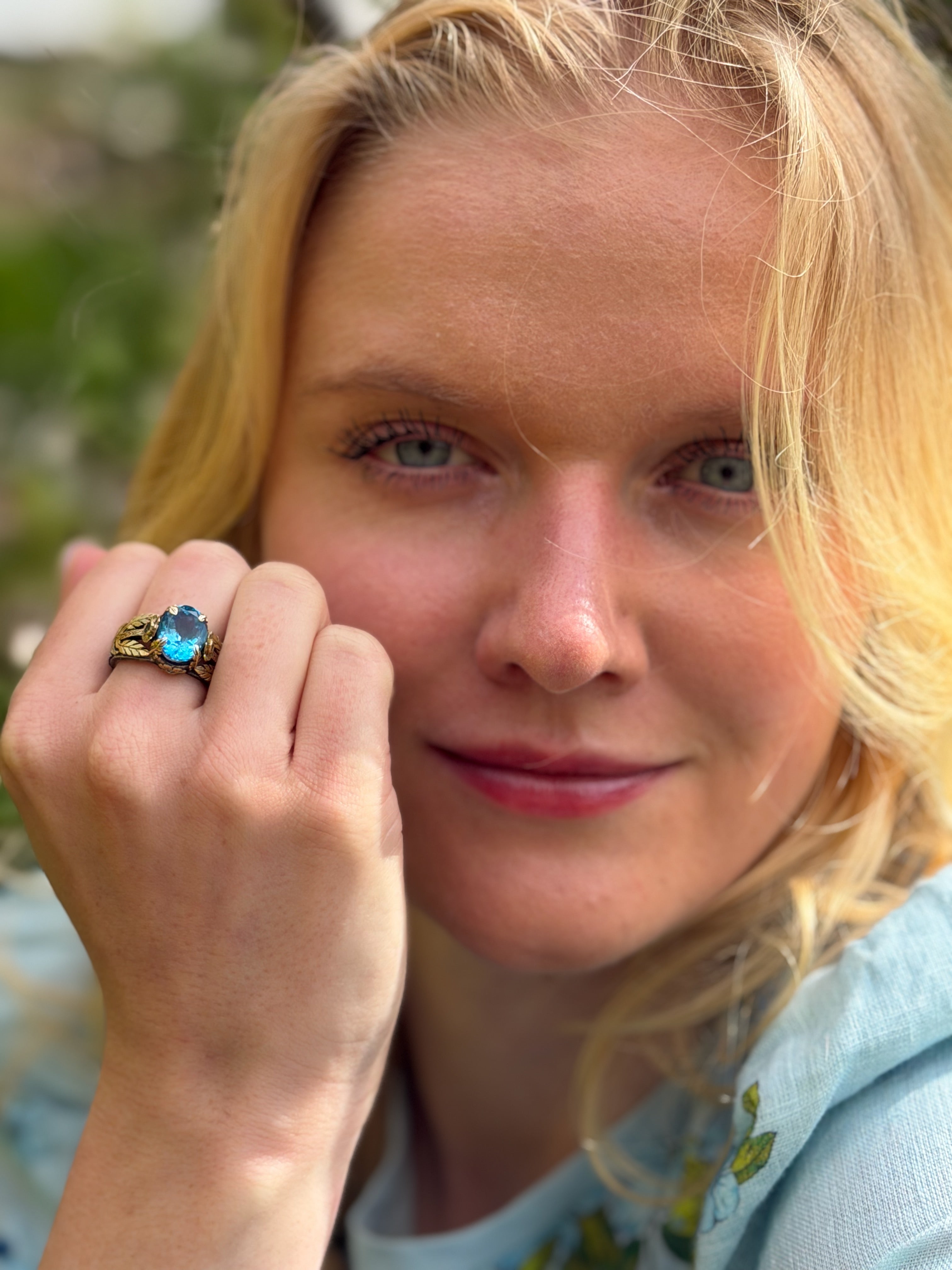 Beauty Blue Topaz Tsavorite Diamond Cocktail Ring