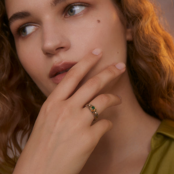 The Emerald Diamond Gold Mini Flower Ring